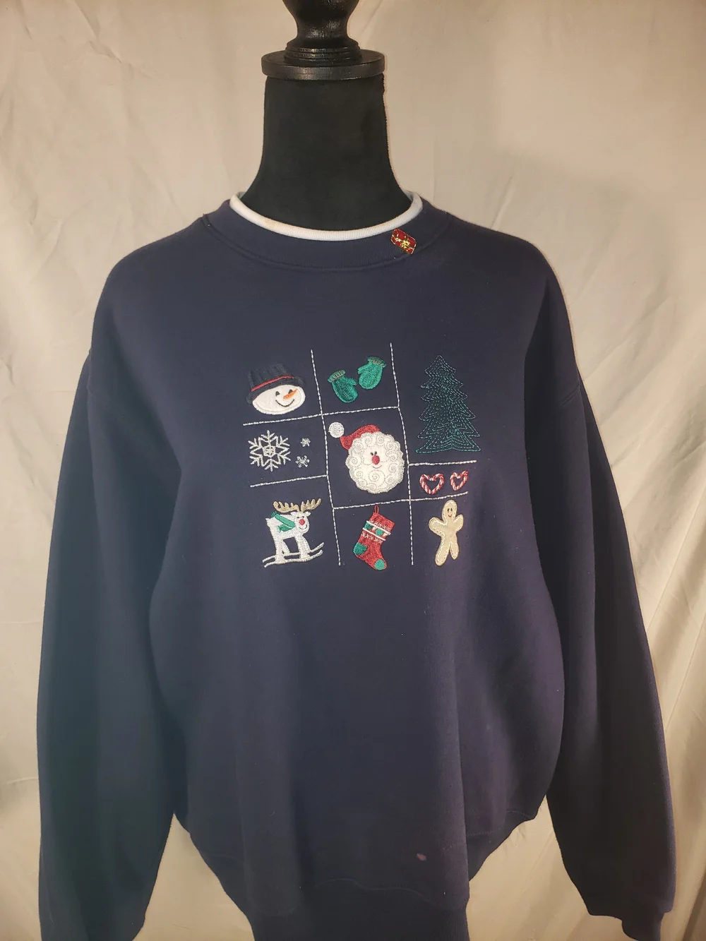 Women's Navy Holiday Embroidered Crewneck Sweater - L